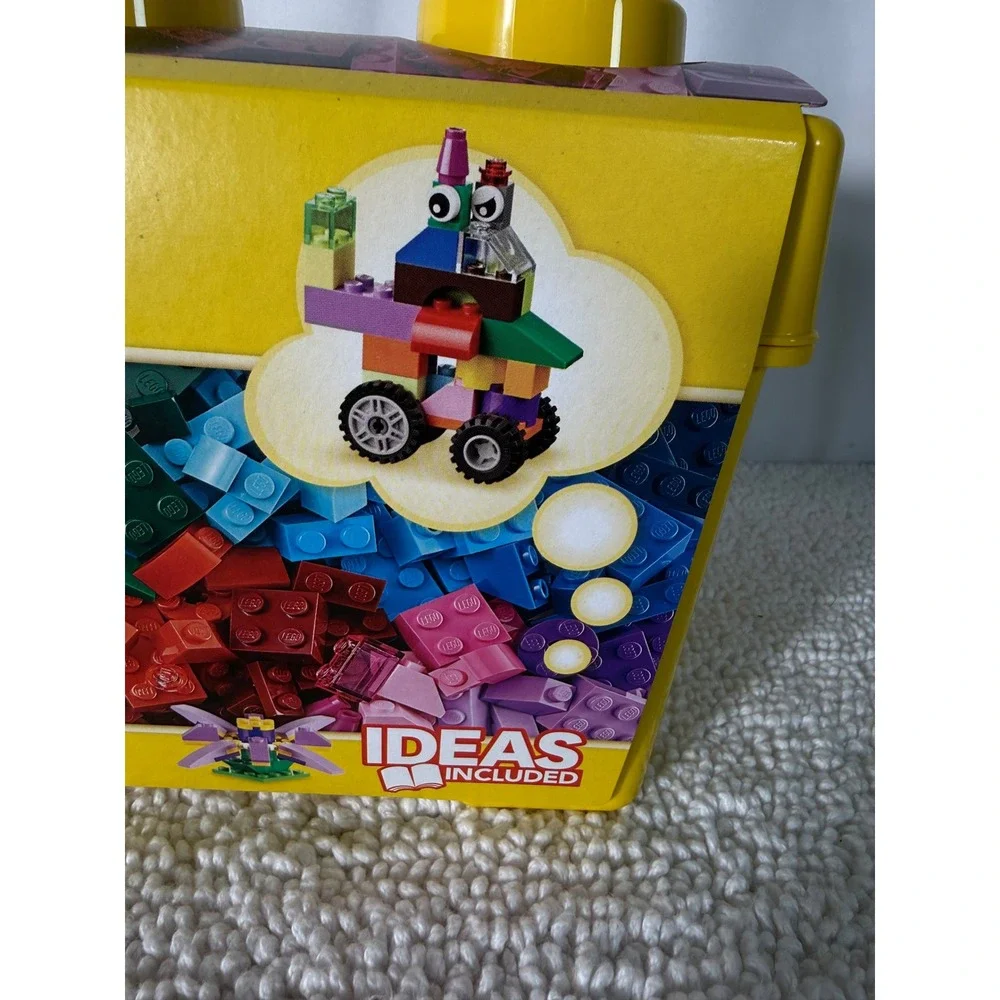 LEGO Classic Medium Creative Brick Box 10696 484 Pieces New in Package‎